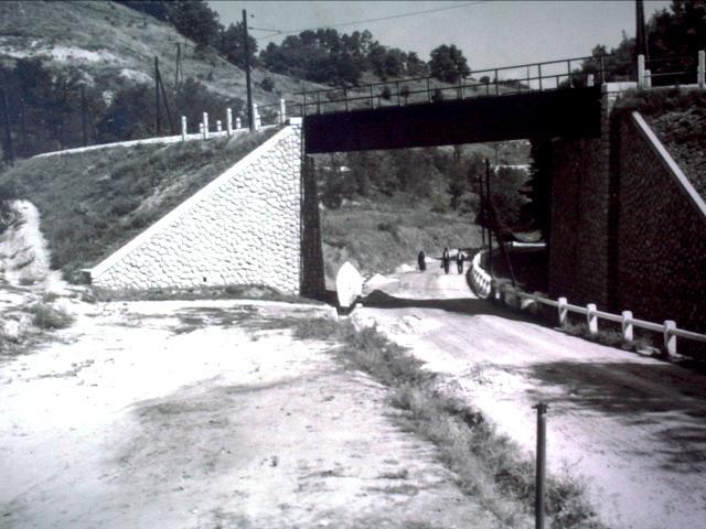 Csolnoki út feletti híd 1935 Fotó: Pick József